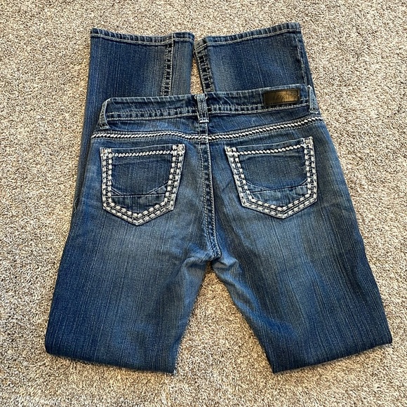 Daytrip Lynx Bootcut Jeans - Picture 10 of 11